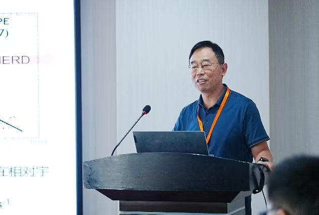 图:报告人风采